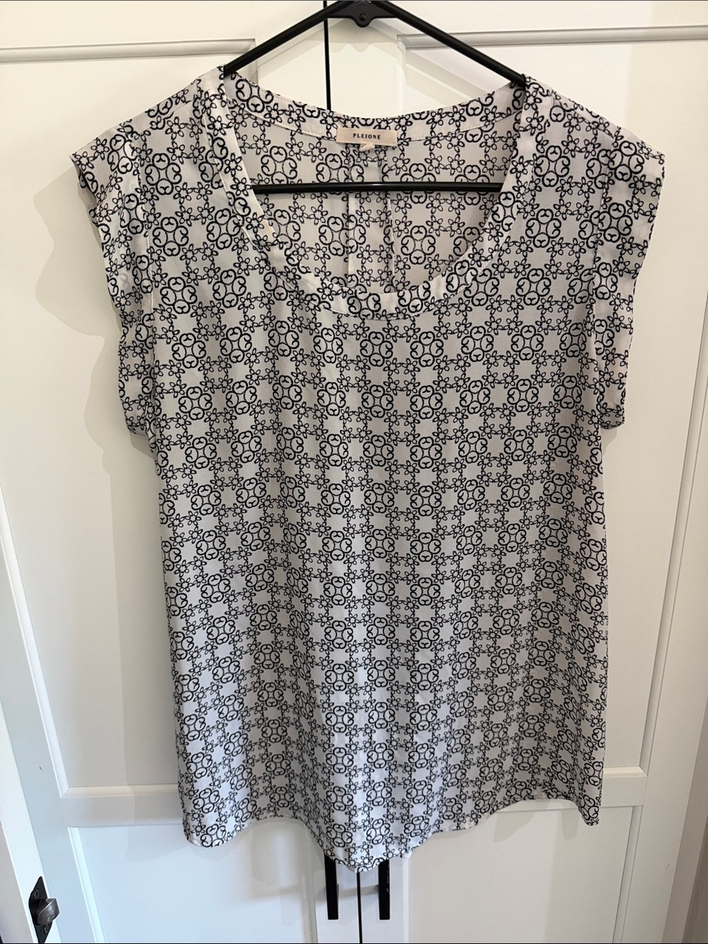 Pleione Geometric Floral Print Blouse
